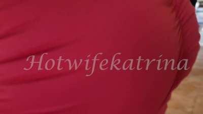 A peek into my life! Here's a look at me meeting four Bulls in the hotel lobby before taking them up to my suite to let them run a train on me!