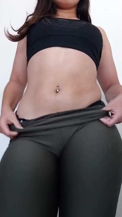 Just a peek at my bellybutton