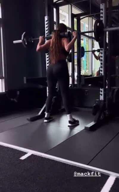 stass putting in that work in the gym