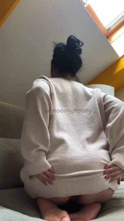 I’m just 5’4 but this ass will make your cock explode