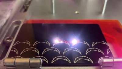 Came across this in the lab today, sounds way cooler than my average burn. Had to do it again so I could record. 30w fiber laser 30khz on anodized aluminum.