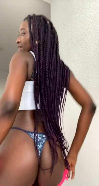 Deleted because someone said I was ugly... reuploaded because I love myself 😊