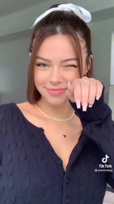 Smiling at you with those eyes 😍