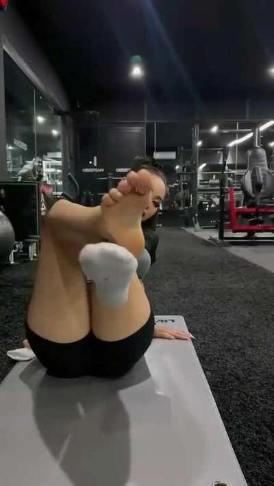 [REQUEST] Anyone know who this is?