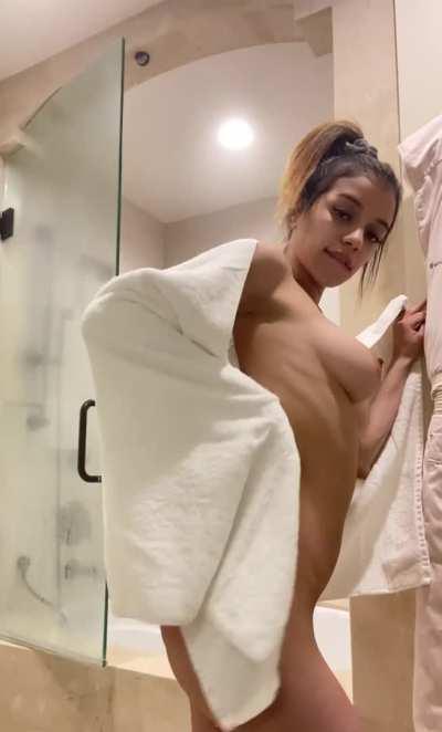 Savannah Sixx Drying Off Her Nude Body After Showering