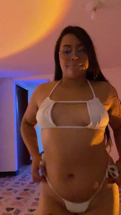 My gloss is ready to meet your cock! You are ready?