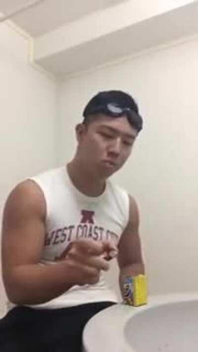 How it feels to chew 5 gum