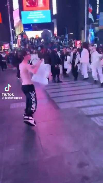 So who's the MC here??