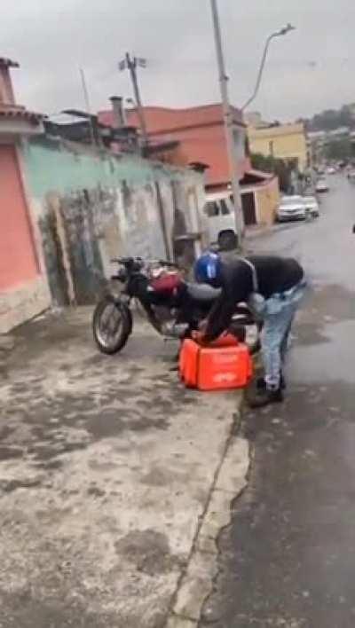 ACHEI A CASA DO MUCA