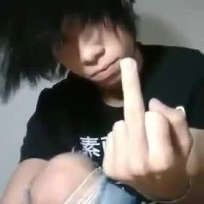 Eu sou fake caralho? 😎