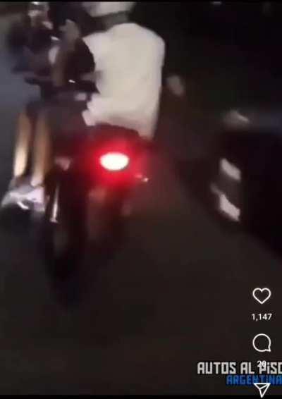 otro lunes que nos deja... amo los finales felices.