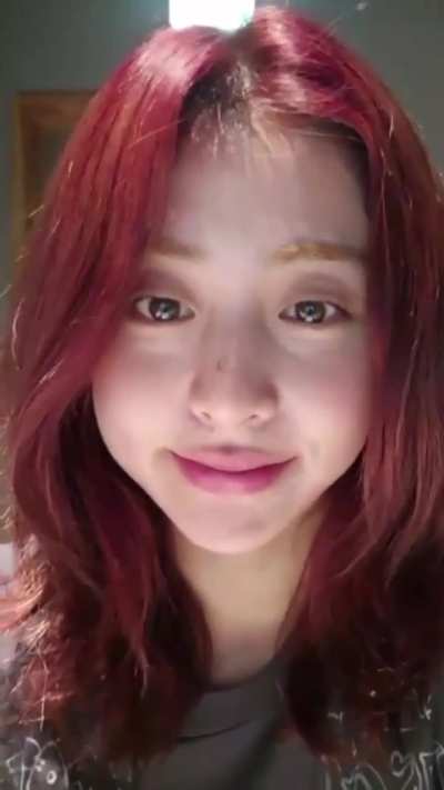 LE SSERAFIM - Yunjin