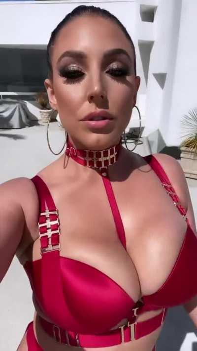 Walking on the rooftop, baby!