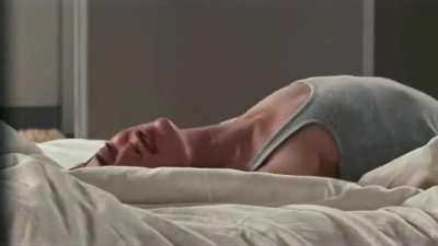 Emma Stone getting off