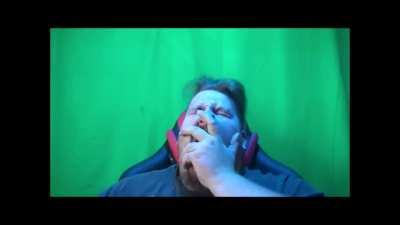 Rainer irgendwann 2020: Werde die Hater ignorieren um ihnen den Wind aus den Segeln zu nehmen. Rainer 2021: