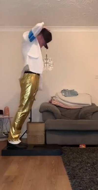 This is Michael Jackson&rsquo;s lean method