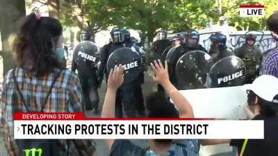 Police attack protestors and press in Washington D.C.