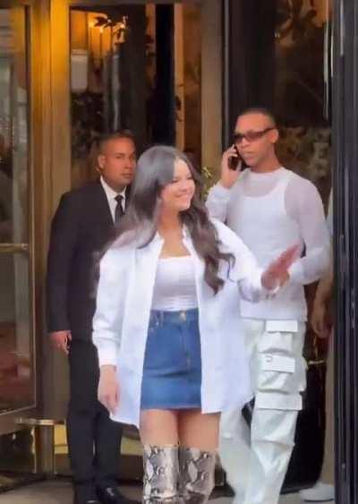 Selena leaving hotel while in Paris | IG September 2023