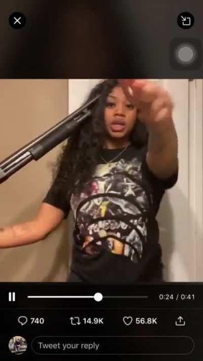 “When bae leaves his gun” was the caption...