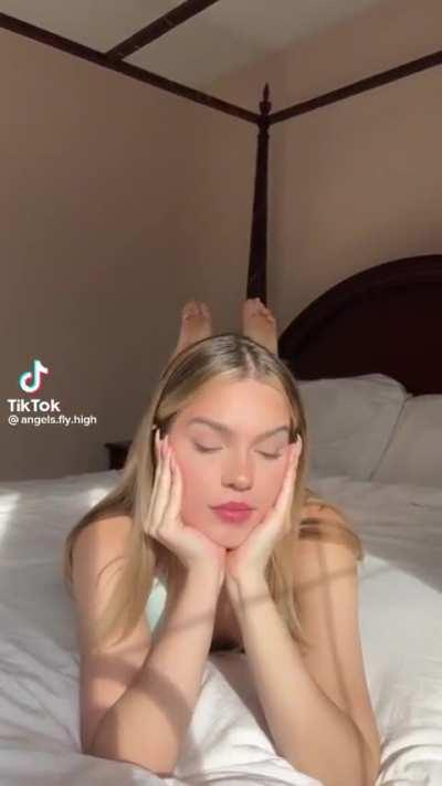 Perfect blonde soles