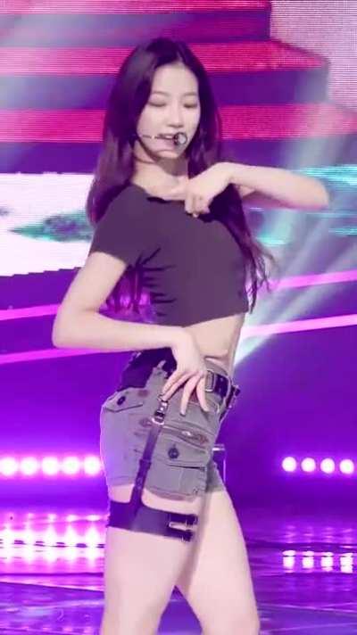 LE SSERAFIM - Kazuha 🔥