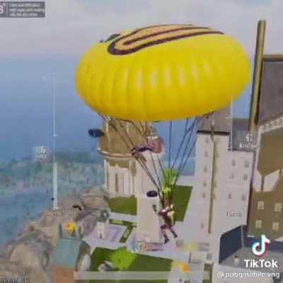 I wish mirror world mode was permanent I hate that it's gone although it was full of glitches but still it was one of the best modes in pubgm.