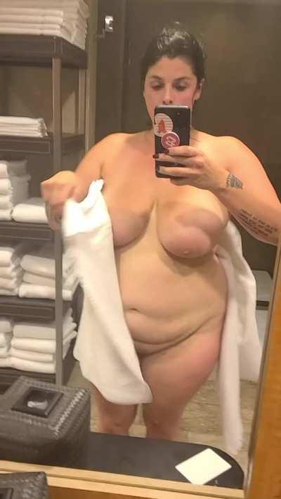 Hope you don't mind the jiggle 💦