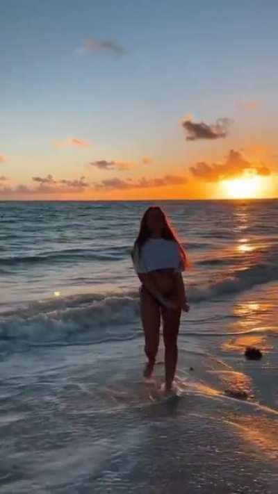 ihr Arsch ist so geil 😍😍