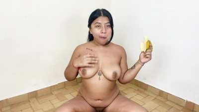 Deepthroating bananas
