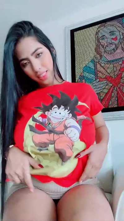 18y/o latina boobs for you :)