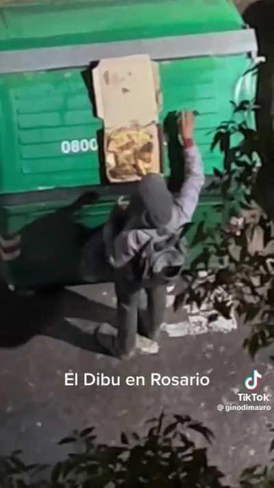 El Dibu no resistió