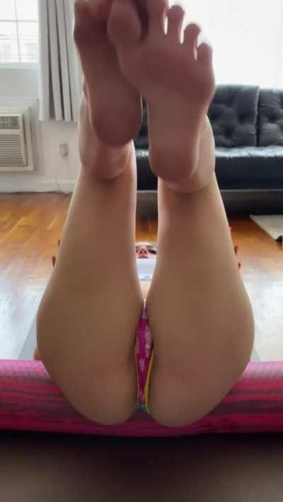 Stretching so i can be your good fuck doll