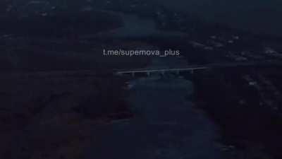 Ukrainians engage Russian troops hiding under the bridge at night