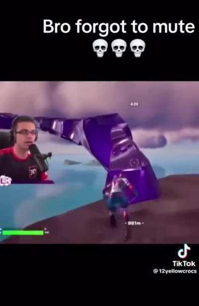 Poor nick couldnât hold it in any longerð­