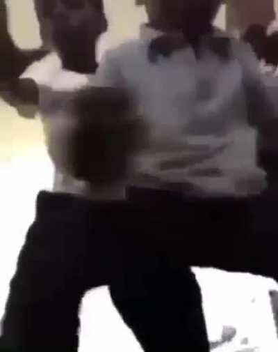 bdeoLilN during Bruce’s intros