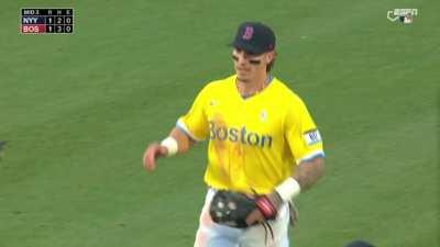 [Highlight] [Highlight] Jarren Duran makes an outstanding catch deep in center field to rob Anthony Rizzo of an RBI hit