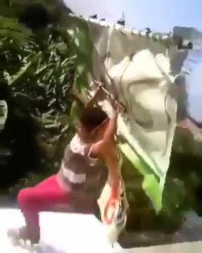 1632-Hezarfan Ahmet Çelebi, Galata Kulesi'nden atlıyor. (Renklendirilmiş)