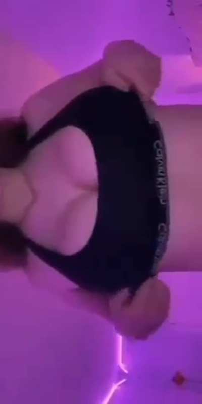 grab those titties daddyy check OFans inn commentss