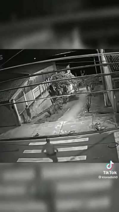 Cuando me pregunta si mi barrio es tranquilo.