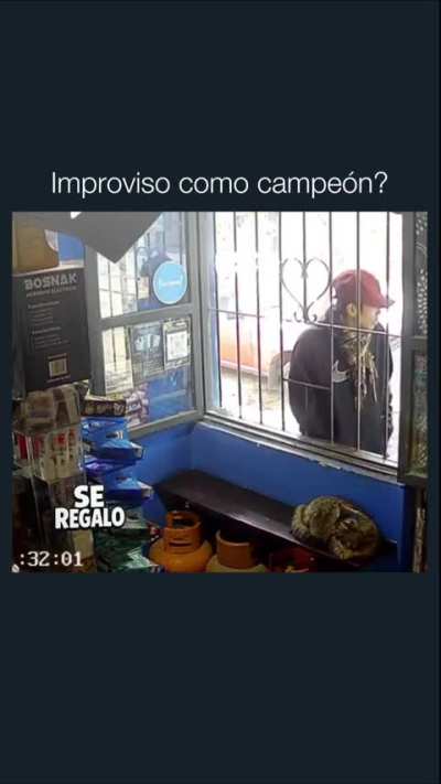 El michi: Viste como arrugó, fue gracias a mi