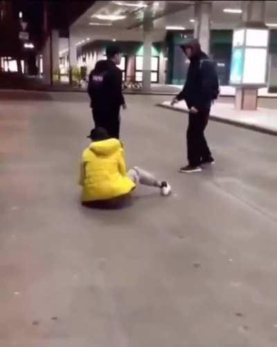 Most embarrassing kick i’ve ever seen in my life