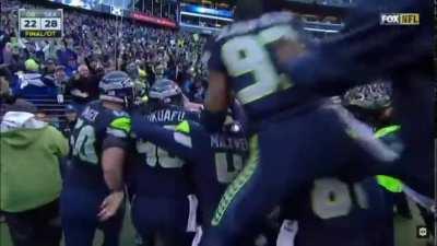 [Highlight] 2014 NFCCG: Russell Wilson throws the game-winning TD in OT to send the Seahawks to SB 49