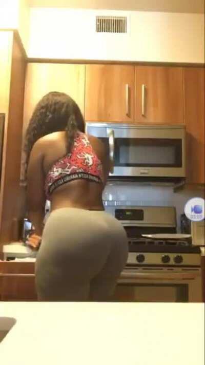 You can tell she the wifey type too