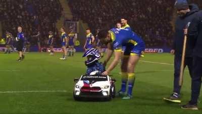 Kid was supposed to deliver the ball to the referee! 😂