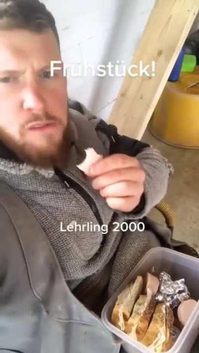 Genau! Diese veganen Schwuchteln heutzutage! 🤬😡👉👈 Essen meinem Essen das Essen weg! Früher waren das noch richtige Männer! 💪🏻💪🏻 FLEISCH!!!! 🐷