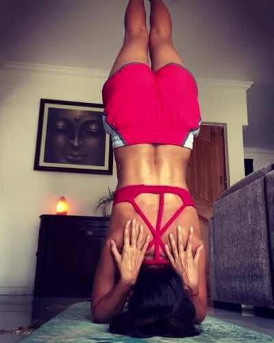 With this regimen,it would be difficult to keep up with Vidya in bed.😉😉