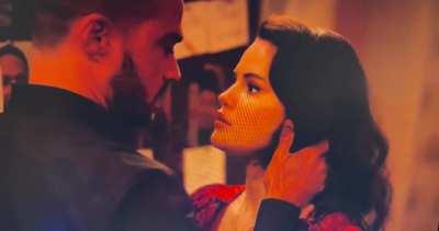 Selena’s kissing scene in the latest episode of OMITB