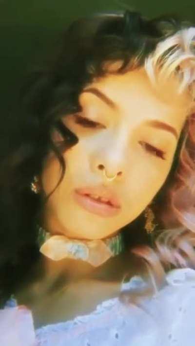 Another fan edit using her unreleased song 99 cent store