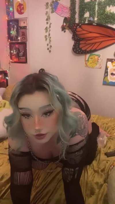 do u wanna play? 🥺