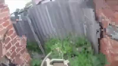 [Enemy visible] GoPro footage of Ukrainian SOF clearing a settlement